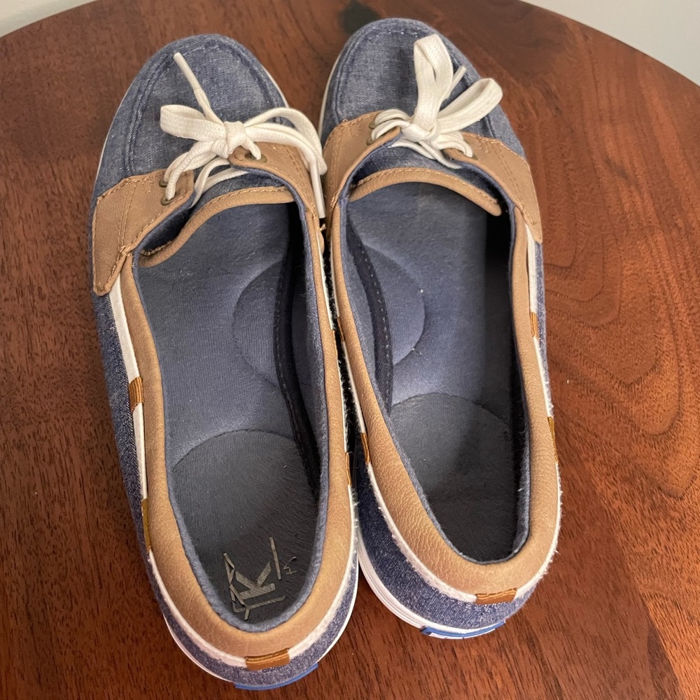 Keds Blue and Tan Flats with Nautical Style - Picture 7 of 10